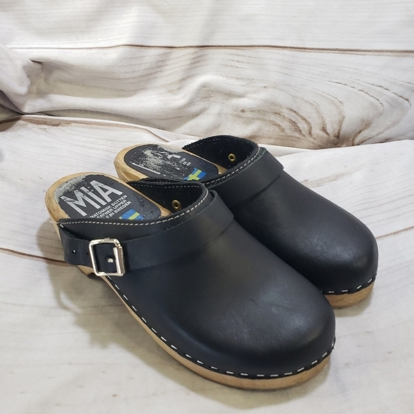 MIA Alma Swedish Clogs Black Leather Wooden Womens 6 EU 36 - Picture 1 of 12